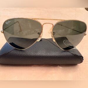 RAY BAN Aviator Sunglasses